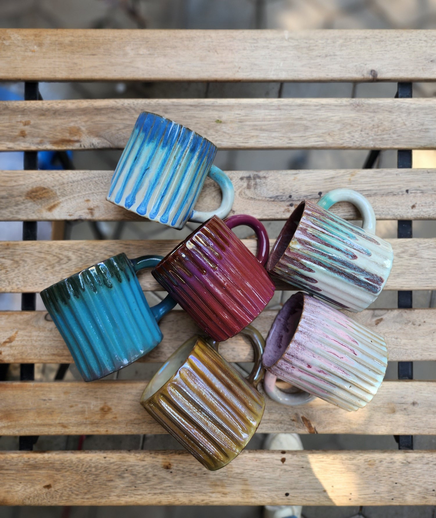MUGS